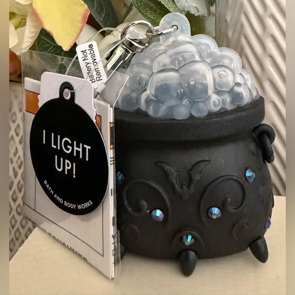 🆕🧙🏻 BATH & BODY WORKS LIMITED EDITION “WITCH’S CAULDRON” POCKETBAC HOLDER. NWT!